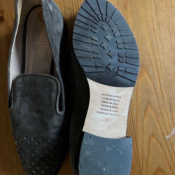 Italian suede size 7 flats - Picture 3 of 5